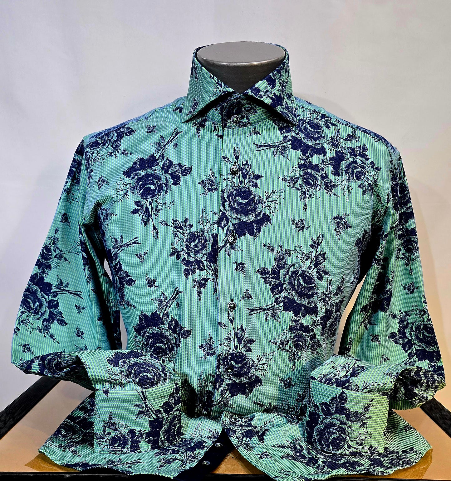 Fashion Sport / Dress shirt.