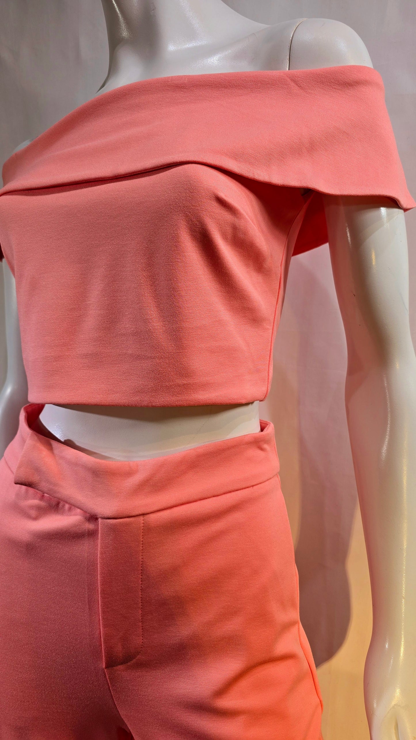2pc summer set with light weight stretch material.