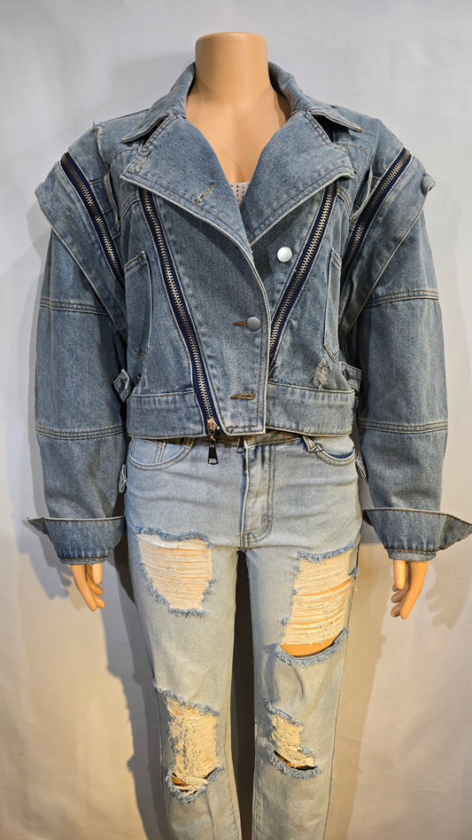 Fashionable women's denim jacket.
